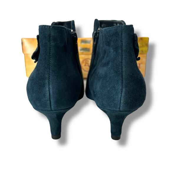 NEW Bella Vita Blue Suede Kitten Heels Size 8W Wide Buckle Pointed Toe Booties - Picture 11 of 13